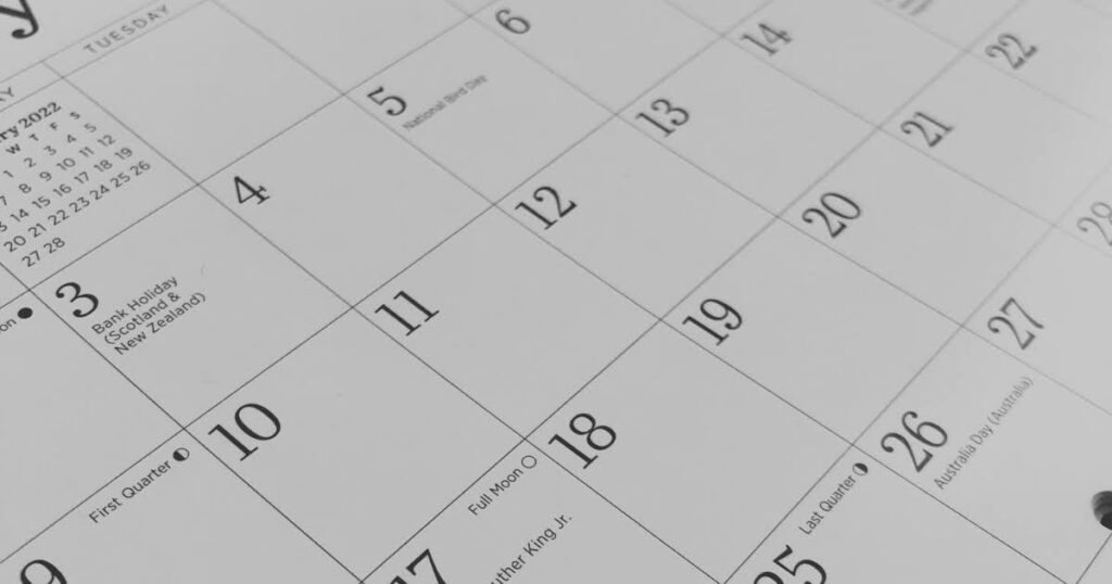 白紙のスケジュールカレンダーの画像